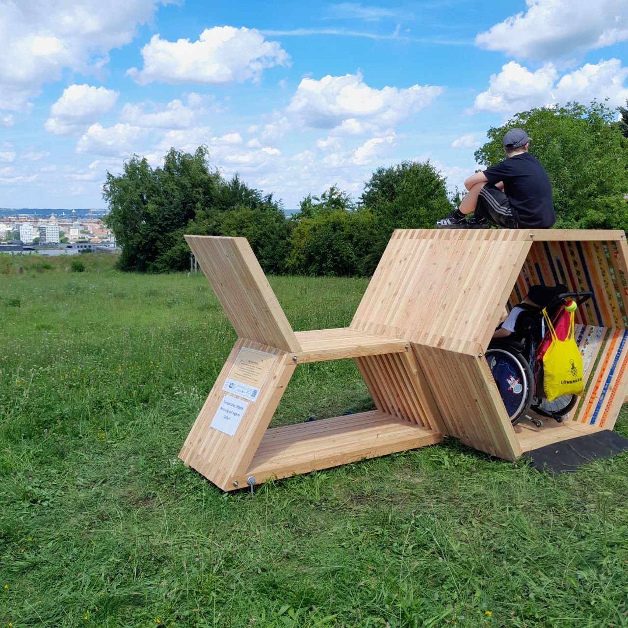 Bee Connected – eine Kooperation mit der TU Dresden und der Schule am Burkersdorfer Weg